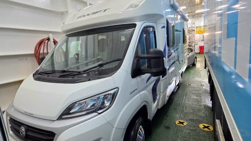 Hamish – Hamish – Accogliente e moderno camper a 4 posti letto situato a St Andrews, in Scozia.