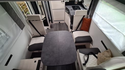 New/cozy fully equipped camper with spacious living room