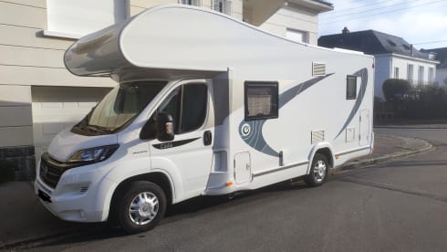 Camping-Car Capucine 5 places, avec climatiseur cellule.