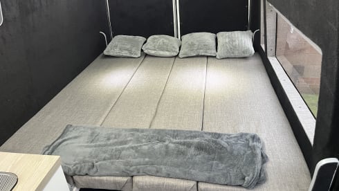 Jean ford van dam  – 3 berth Ford Transit campervan 
