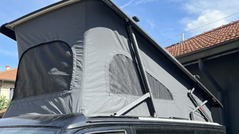 Black – Volkswagen California 4 posti letto