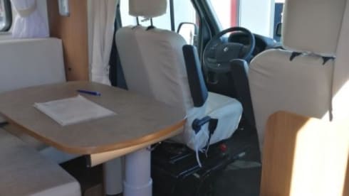 B-type – Summer offer July 5 July 19! Modern 4-5 person camper unlimited mileage