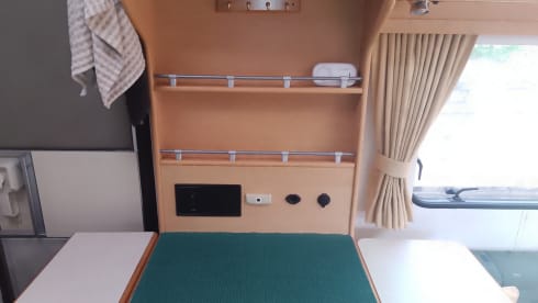 Elddis – 4 berth Peugeot alcove from 2006