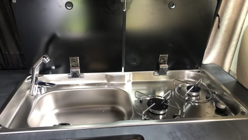Leetro – 4p Volkswagen campervan from 2012