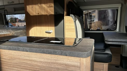 6 Weinsberg 600 Fire buscamper 2025 automatic