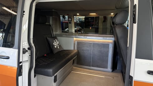 Camper Bronze – p Volkswagen bus from 2018