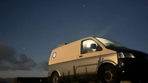 OnlyVans – Only Vans Adventures - VW T5 - 2 Berth