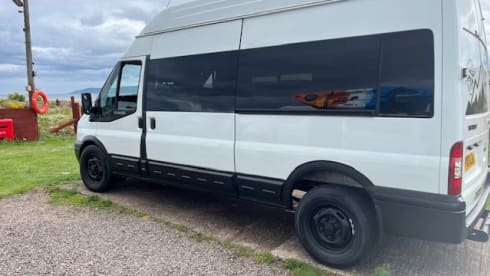 Jean ford van dam  – 3 berth Ford Transit campervan 