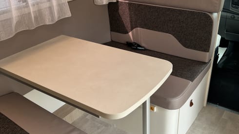 Oscar  – 6 berth Rimor alcove from 2025