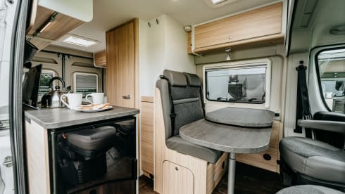 H5 – Fiat Ducato Sunlight Cliff 600