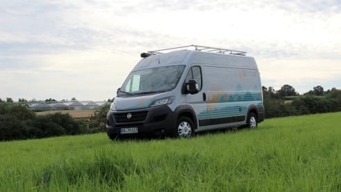 VAN bergen – Schön gestalteter Allround-Camper mit viel Platz im Innenraum