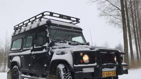 Waldo – Landrover Defender 110 - Tough enough for your adventure