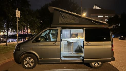 Herdy – 4 berth Volkswagen campervan
