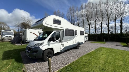 Merther – Roller Team 746 6 Berth