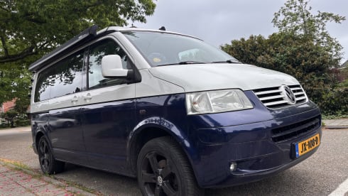 Rugged VW T5 camper van