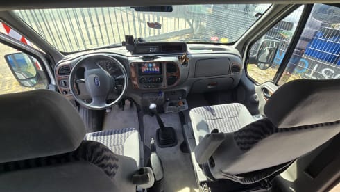 'The Nugget' – 4p Ford bus uit 2003
