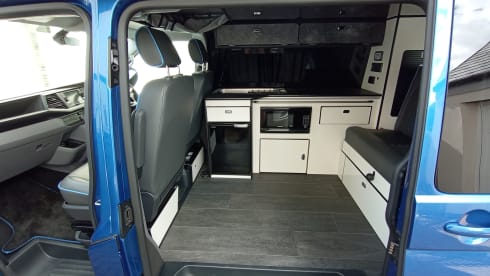 Oceana – 4 berth Volkswagen campervan 
