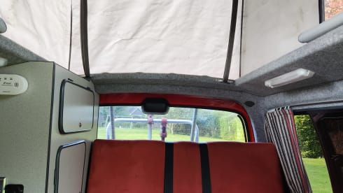 Dan – Toyota Hiace D4D 120 LWB campervan 