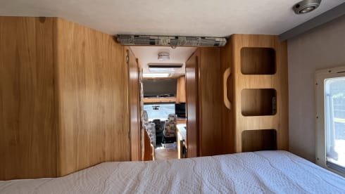 6-sitziger Mercedes-Benz Alcove aus dem Jahr 2002