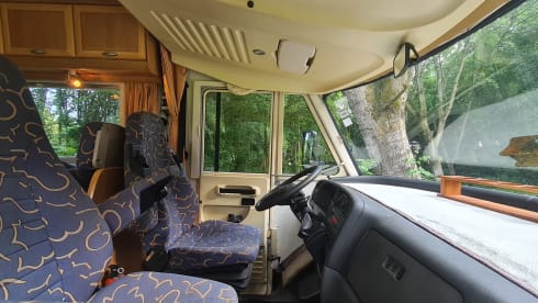 6 person family camper. Hymer integral from 2000