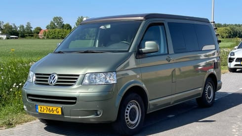 California  – 4 pers. Volkswagen bus camper