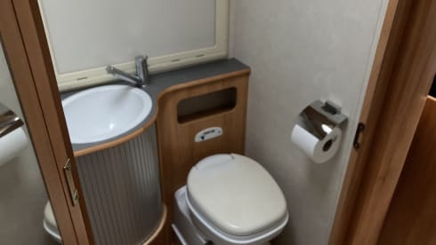 4p Adria Mobil alcove from 2006