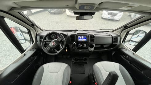 A70 DK – Motorhome SunLiving A70 DK Alkoven #Family vacation