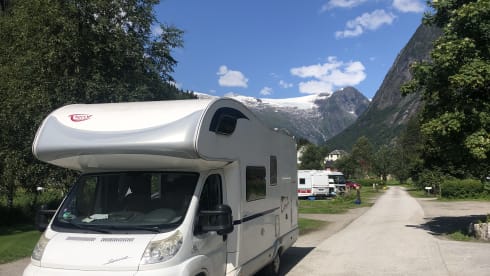 Spacious luxury 6p (family) camper