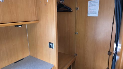 6p Dethleffs alcove uit 2006