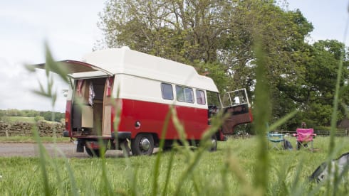 Ruby – Classic 76 Mercedes camper 