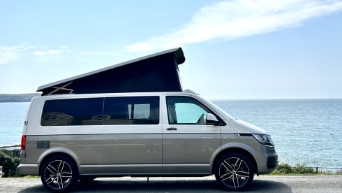 Aggi – AGGI DUB - VW (LWB) Camper with all your creature comforts- North Devon