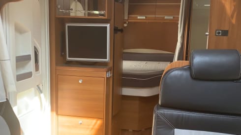 4p Dethleffs semi-integrated uit 2011