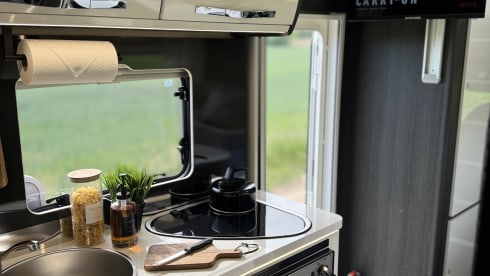 M6 Motorhome Hire Ltd – 6 berth Ford Roller Team Zefiro 675 2022