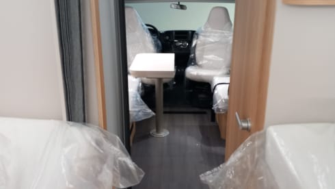 Adria Matrix 650 dl con letti gemelli posteriore che diventa letto unico 