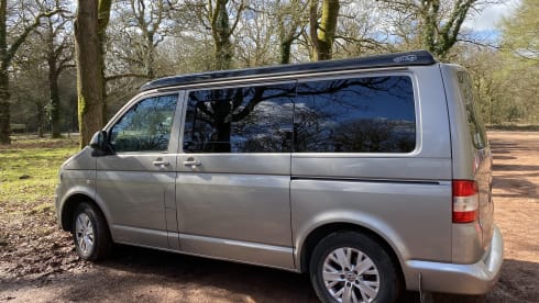 Stan – 4 berth 3 seatbelts Volkswagen campervan from 2014