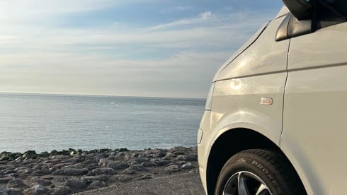 De Witte Panter – 2p Volkswagen campervan from 2004
