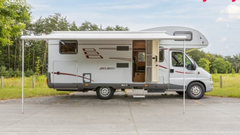 Alcôve Hymer 4 personnes de 2006