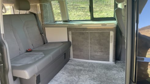 Gigha (Gee-ah) – Volkswagen Campervan mit 4 Schlafplätzen ab 2024