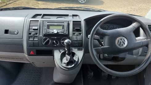 Halen – 2/3 berth LWB Volkswagen T30 with 5 seatbelts