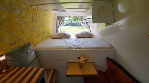 Albatros – The ultimate off-grid campervan: indoor shower, electric cooking and more