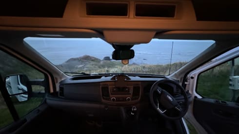 Eze – HR Adventures - Rimor Kilig 9 - 6 berth, 6 seat belt Motorhome