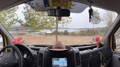 StoryBus  – Campervan Mercedes-Benz per 2 persone del 2009