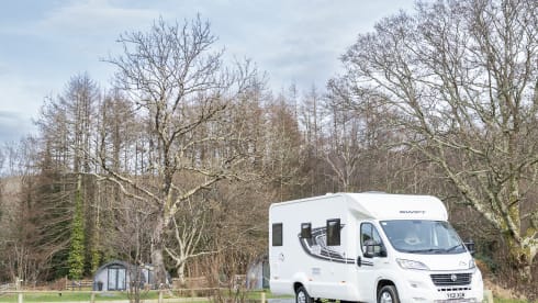 GoCampa – 4 Berth Fully Equipped Motorhome *Insurance included*