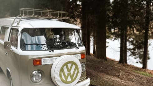 Natalie 1973 – 4 berth Volkswagen campervan from 1973