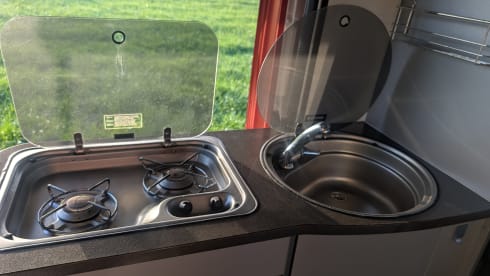Adriaatje – Adria Mobil Wohnmobil für 2 Personen aus dem Jahr 2011