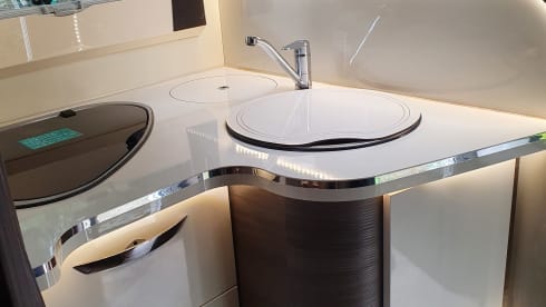 Just Breathe – Relax with our McLouis Carat (2019)
