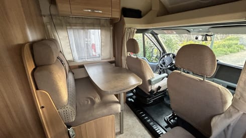 Ford Chausson – 2p Ford semi-integrated uit 2013