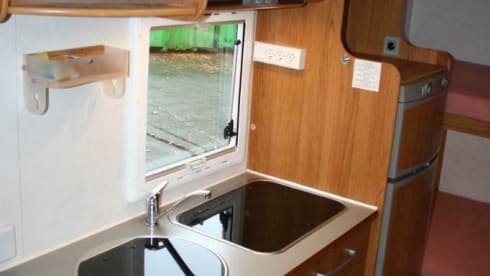 Km vrij – Luxury 4 person(*) Ford Rimor Alcove