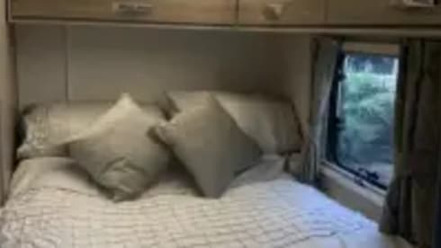 Edge 464 - VJV – 4-Berth Motorhome | Unlimited Miles | Pet Friendly | EU Travel Allowed