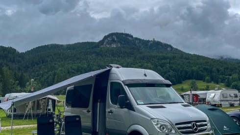 Mercy – Mercedes camper van for 3 persons